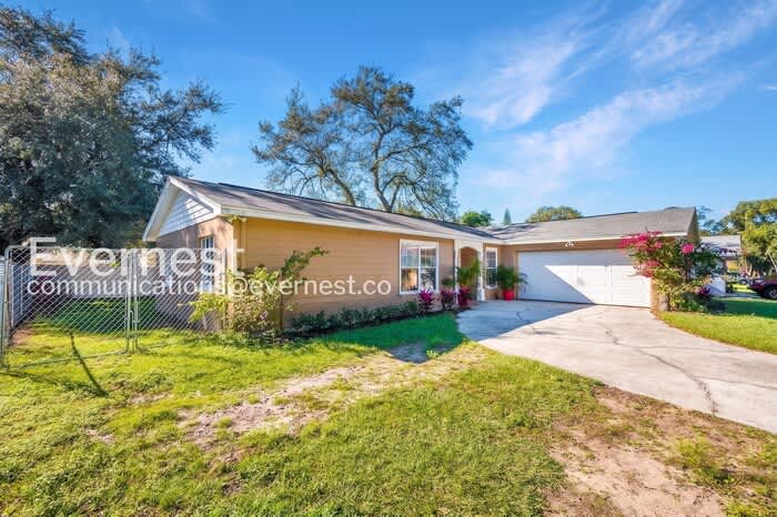 502 El Camino Real South – photo 3