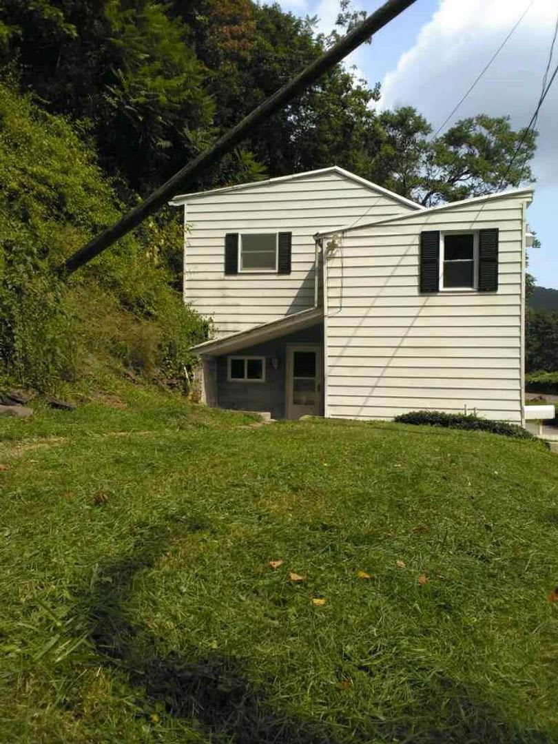 3 bedroom 1 bathroom – photo 2