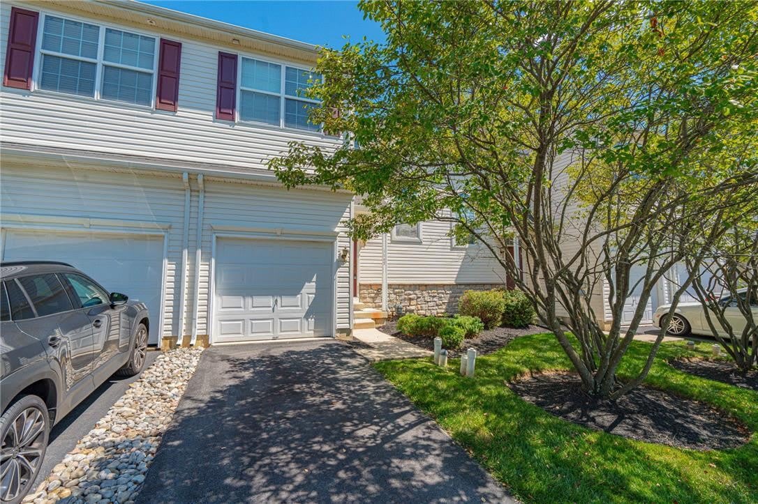 1147 Tudor Drive – photo 2