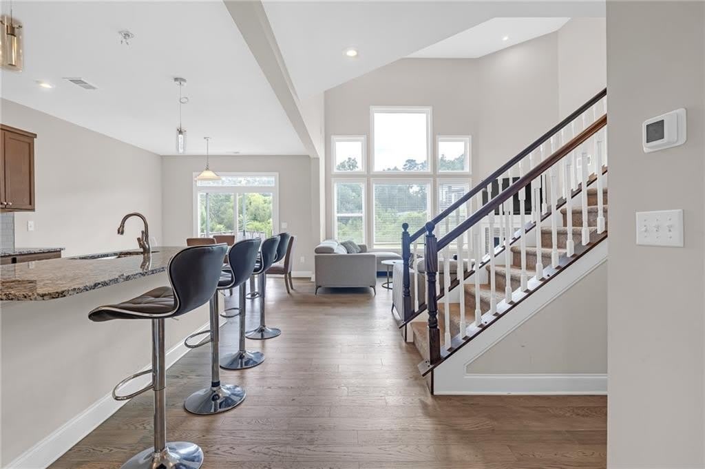1645 Hillcrest Drive – photo 4