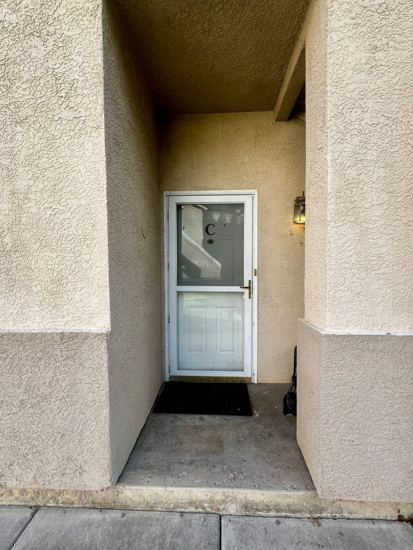 2 Bedroom Condo in gated community – photo 3