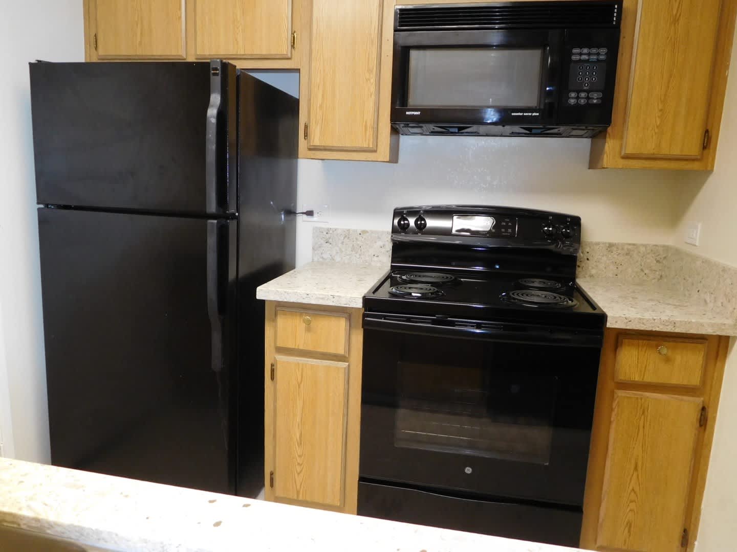 2 bedroom, 1 1/2 bath, Roundtree Court in the Greenhaven area – photo 3