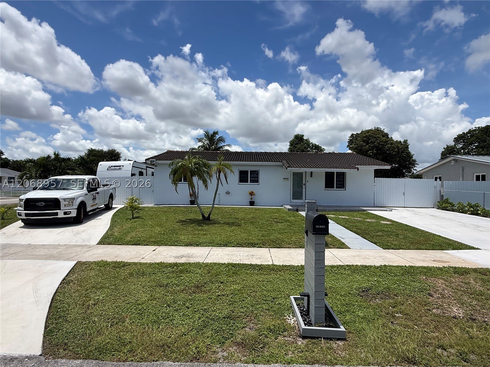 19700 NW 44th Ave – photo 1