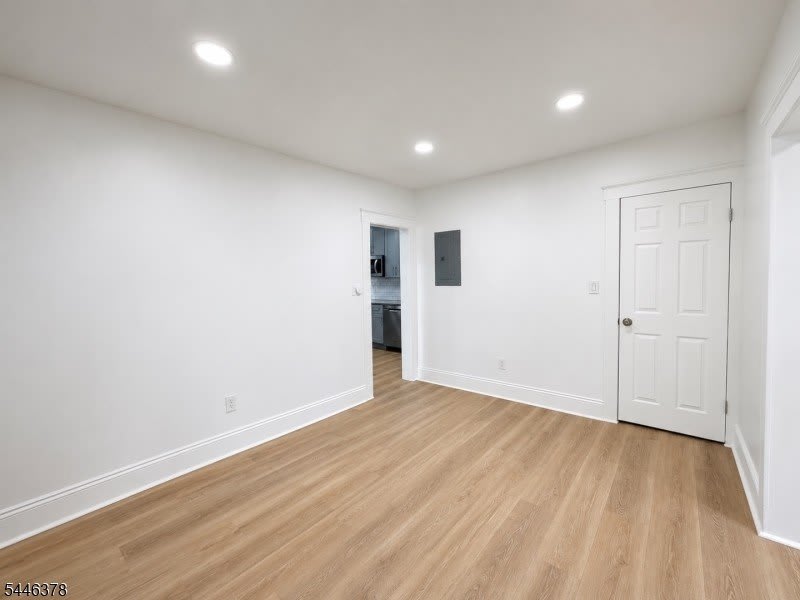 921 South St – photo 4