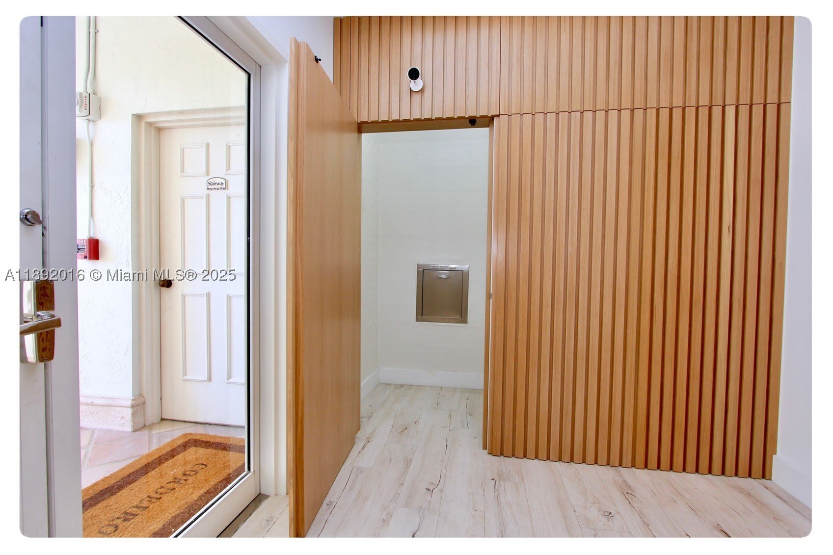 3500 Island Blvd – photo 4