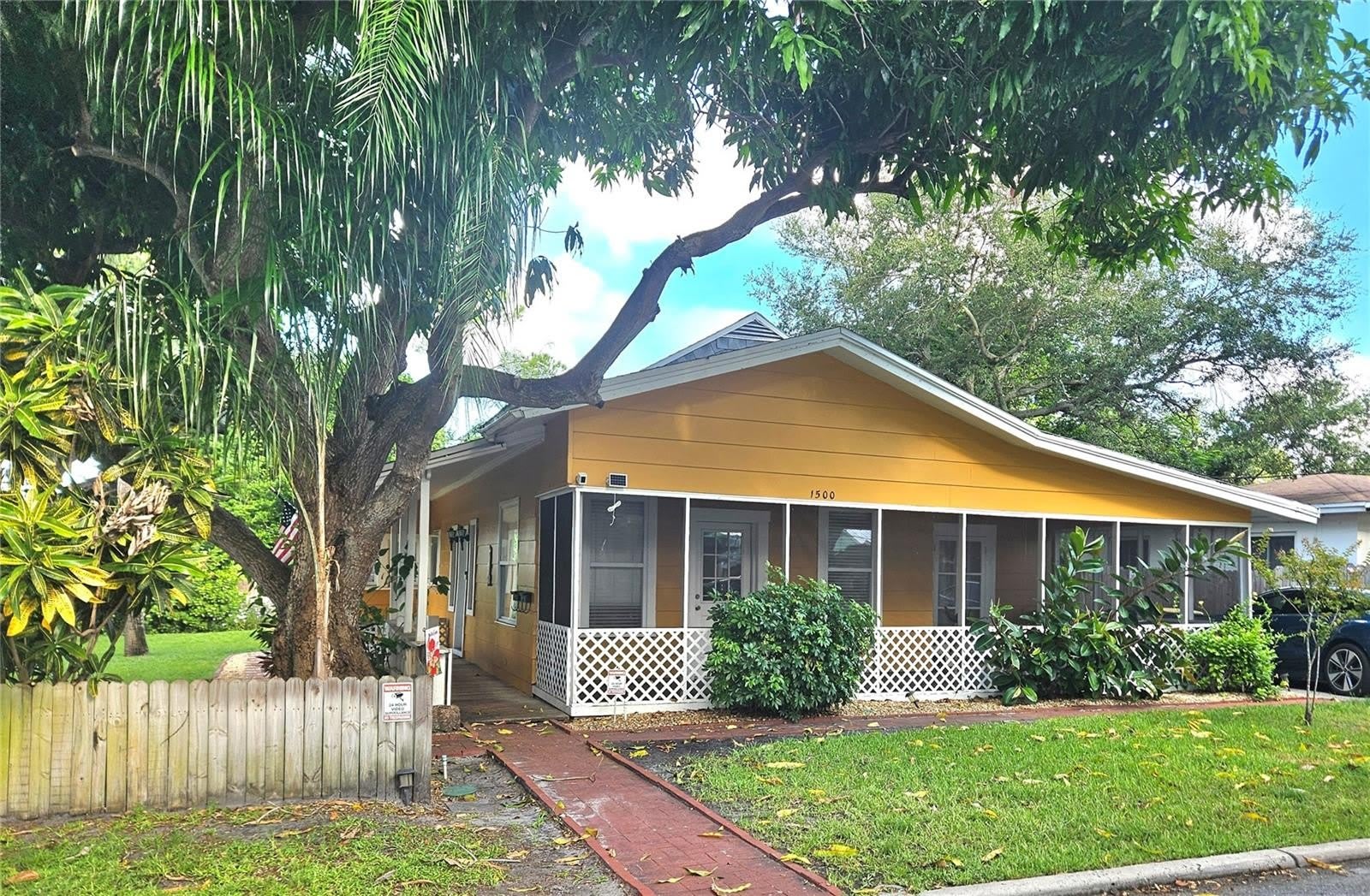 1500 N OSCEOLA Avenue – photo 1