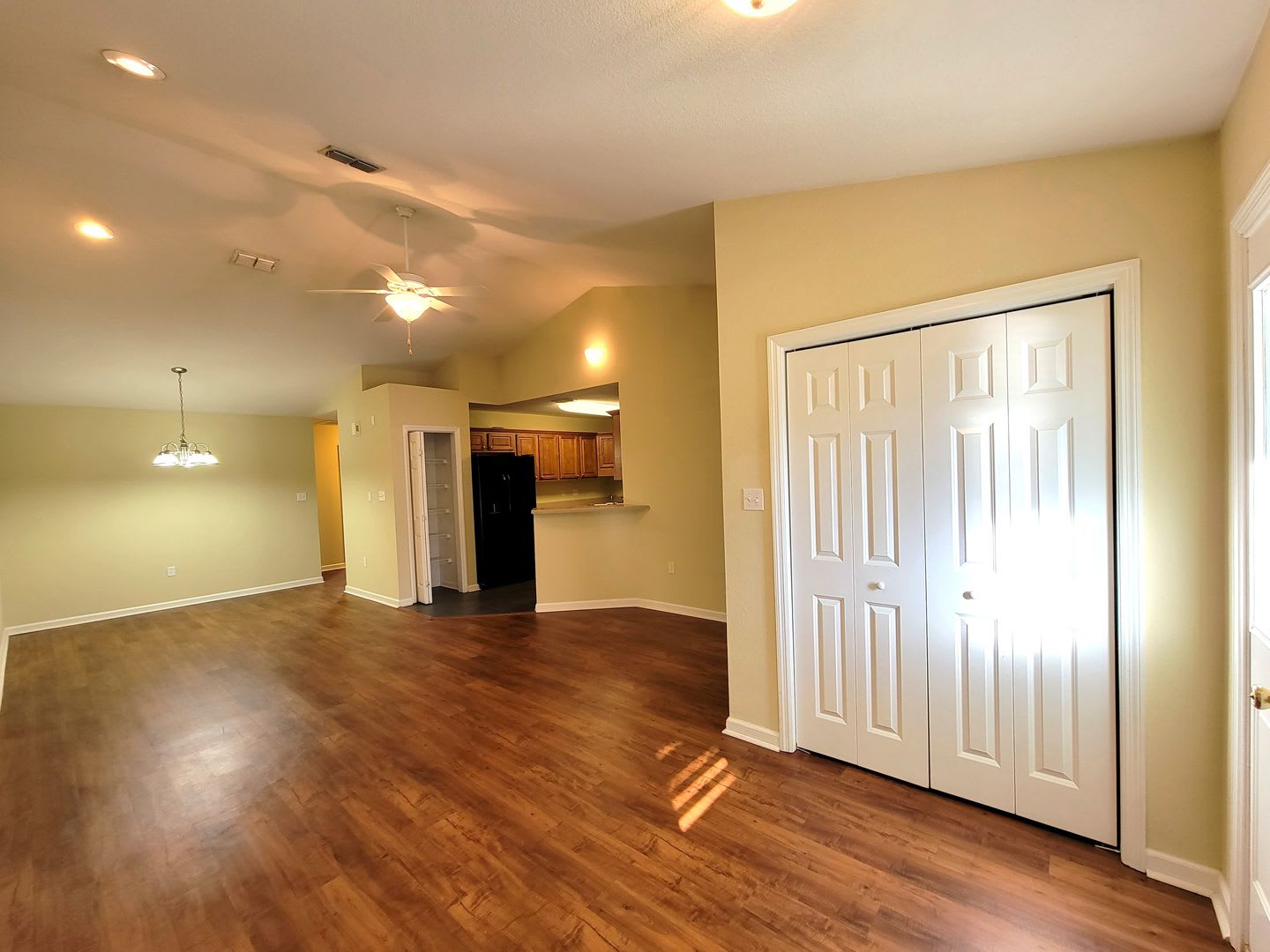 Lovely 3 Bedroom Town Home Off Apalachee Pkwy For Rent September 1 2026 1695 – photo 3