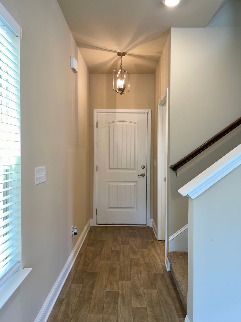 Welcome to this Almost New 3 Bed/2.5 Bath Home in Lovejoy! – photo 2