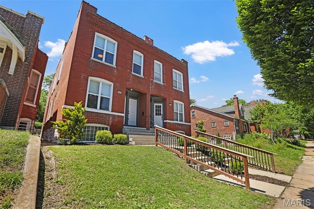 3637 S Compton Avenue – photo 2