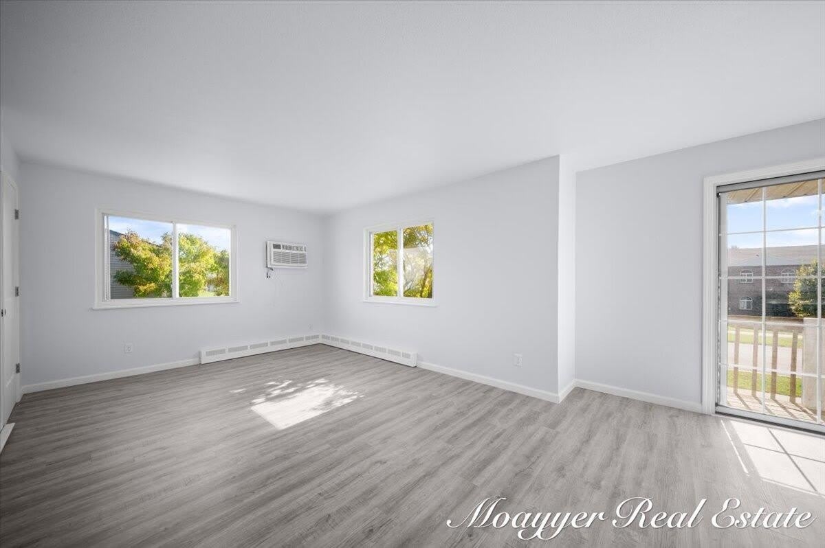 1051 Abbey Court – photo 3