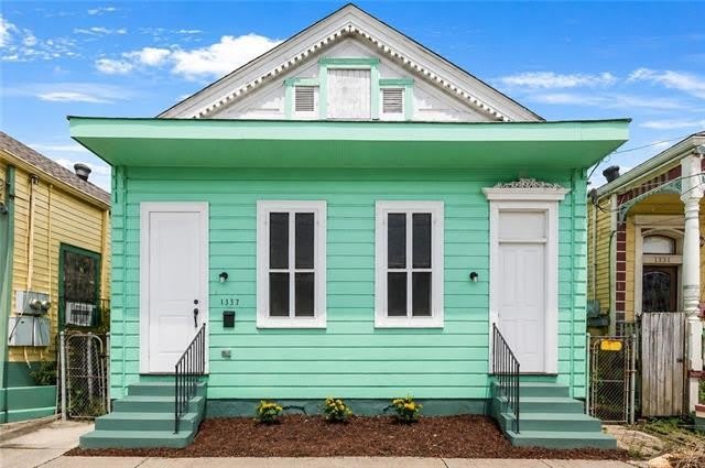 1339 TOURO Street – photo 1