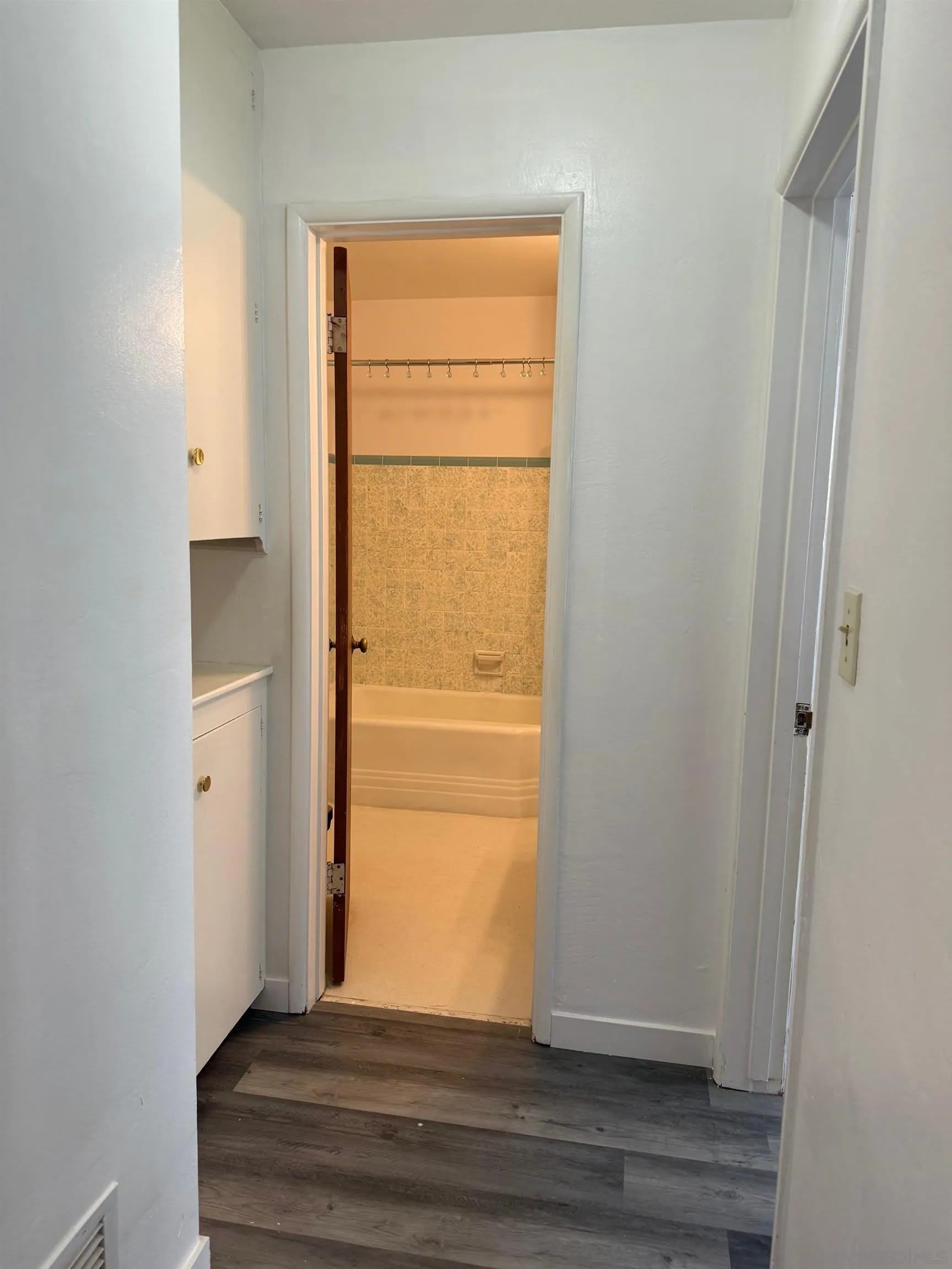 471 E Ave – photo 2
