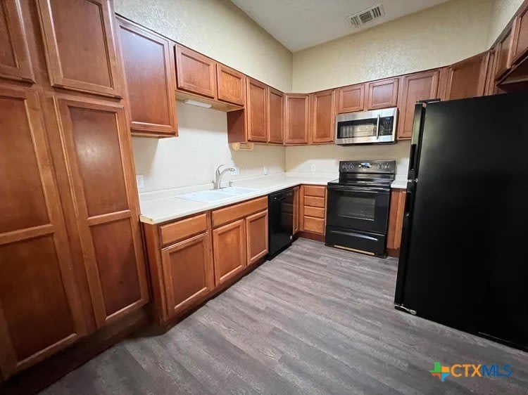 416 Moore Street – photo 5