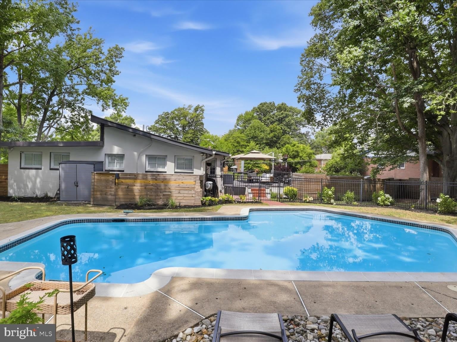 6410 Bushey Drive – photo 4