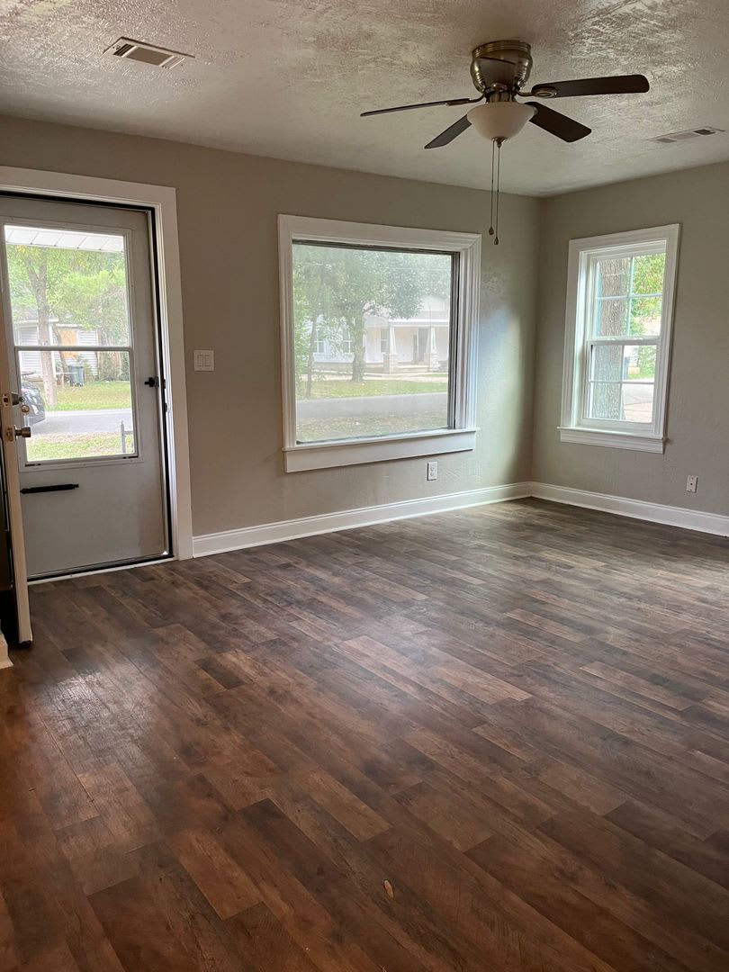 2 Bedroom 1 Bath – photo 2