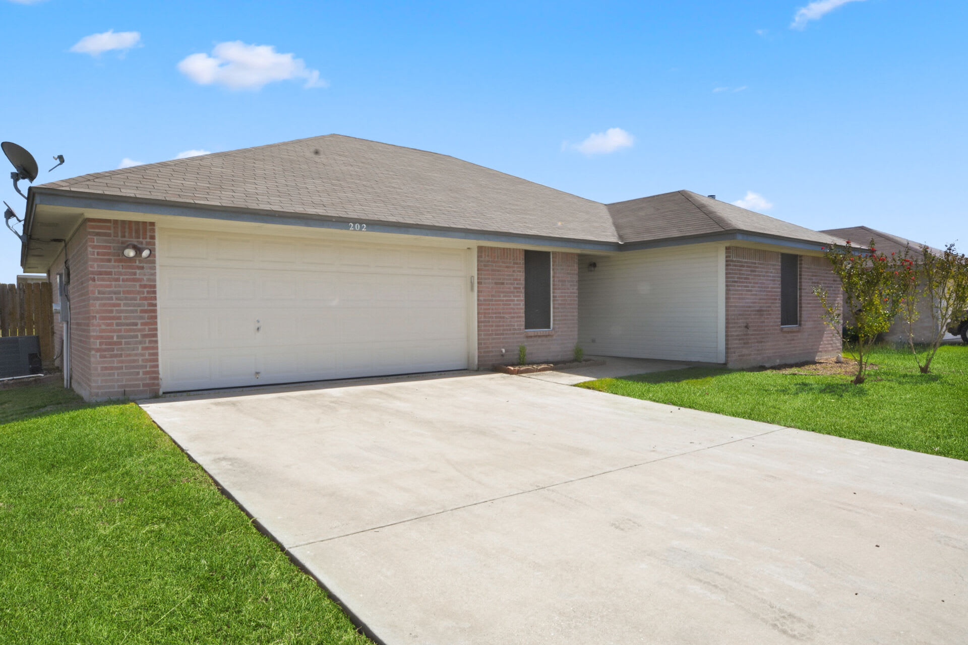 202 Sims Ridge Dr – photo 2