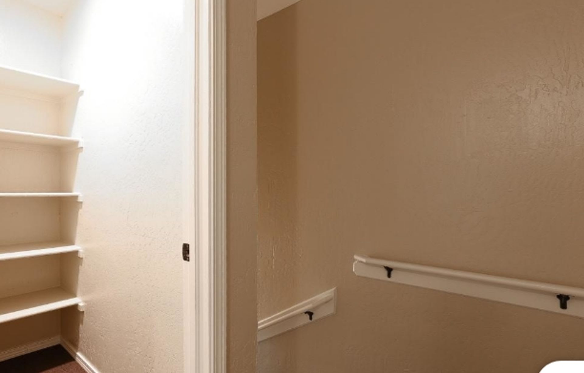 Center Way Apartments 2BDR – photo 3