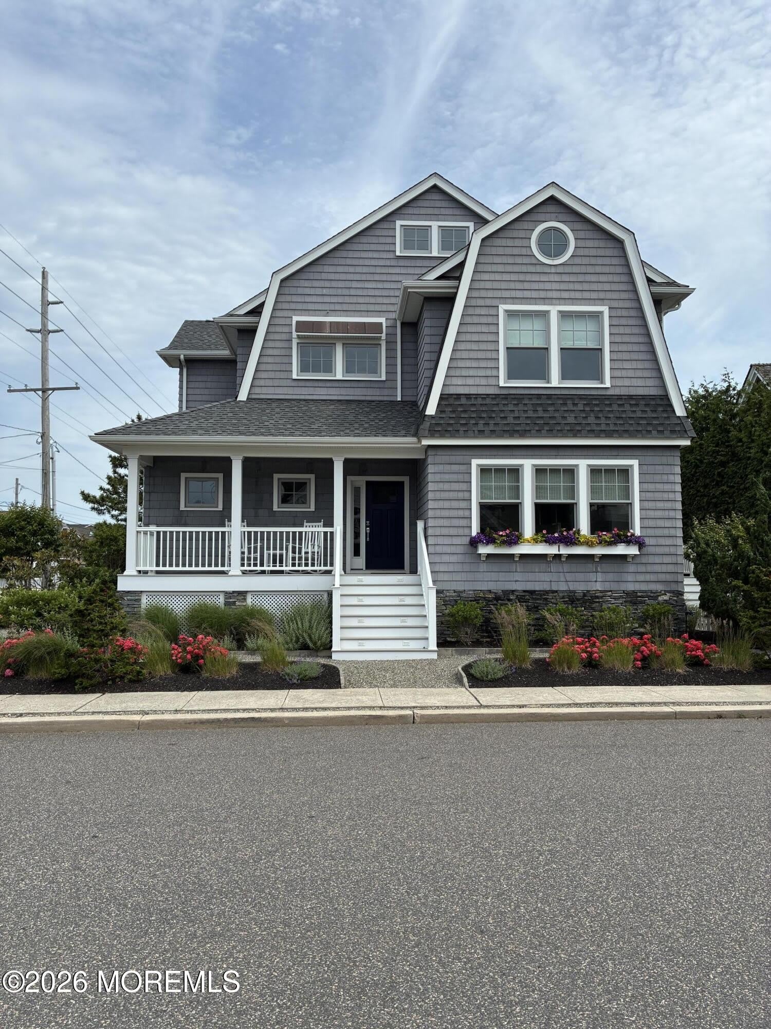 104 Stephens Place – photo 1
