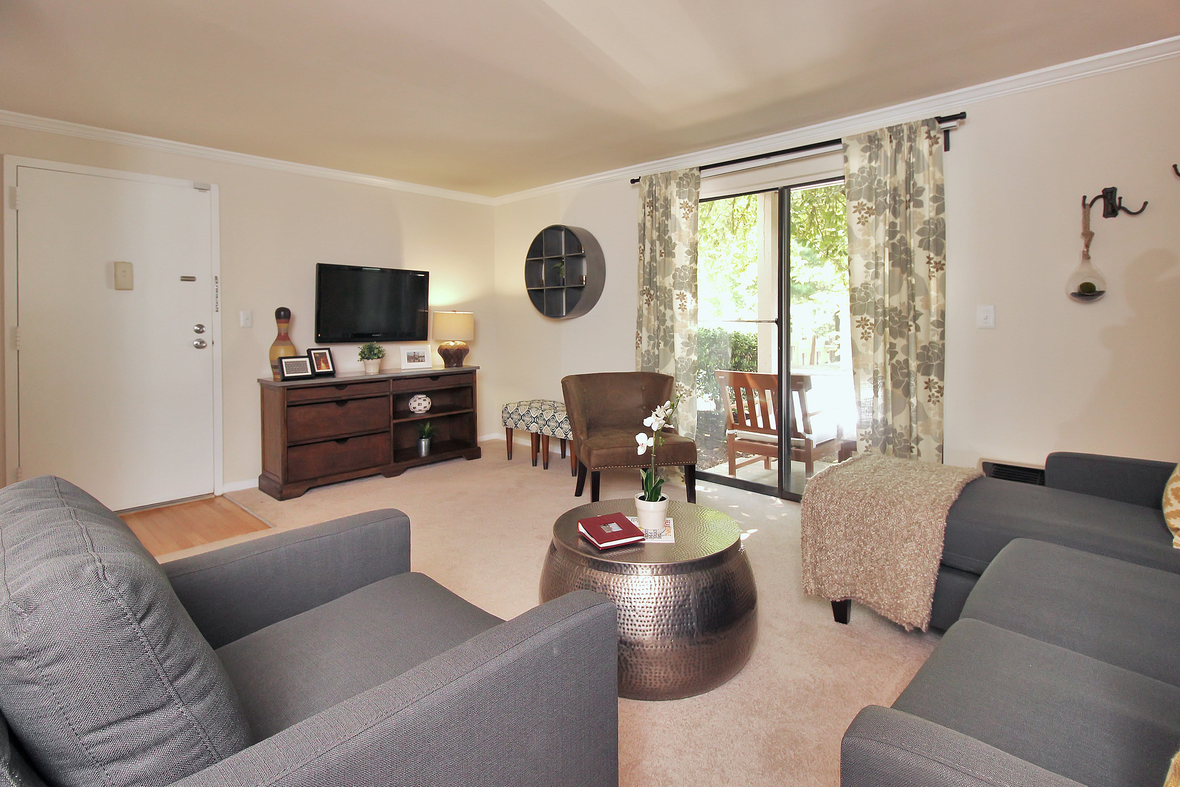The Hamptons at Town Center – photo 5