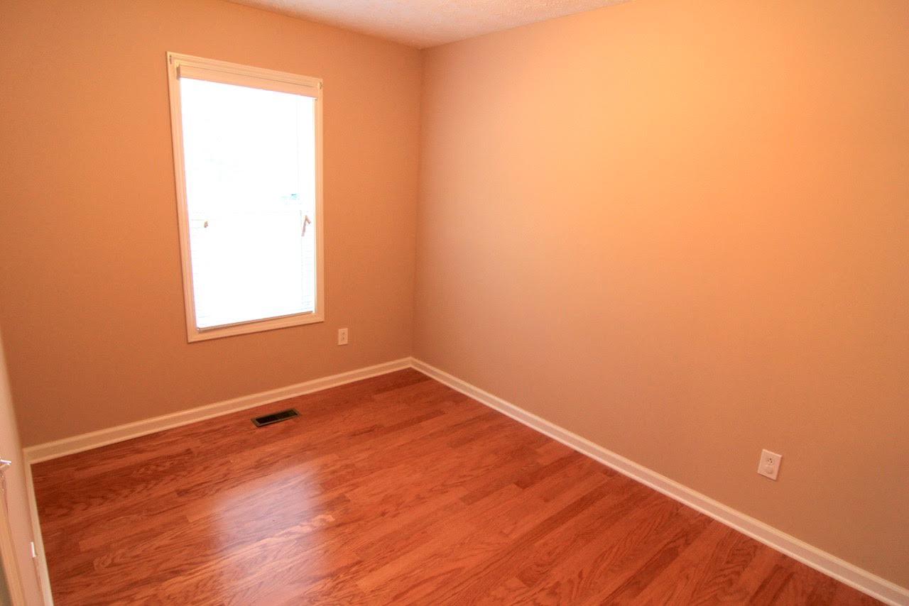 Coming Soon 4 Bedroom 2 Bath Over 1500 Sq Feet Large Yard 1795 Per Month Www Gluthwrightproperties Com – photo 4