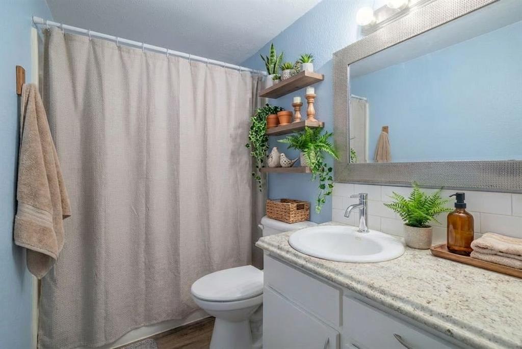 2302 E Side Dr Apt 23 – photo 5