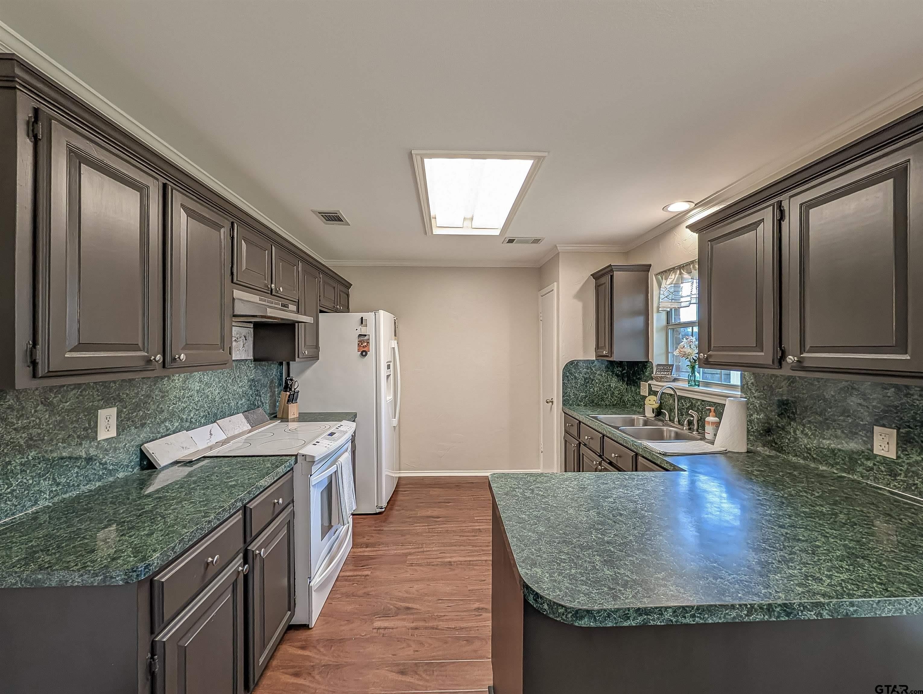 103 Clearview Dr. – photo 3