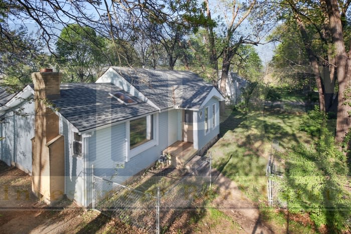 6804 East 66th Street – photo 2