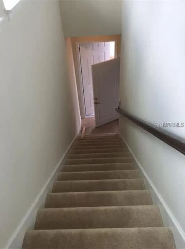 14212 Corrigan Ave Apt – photo 4