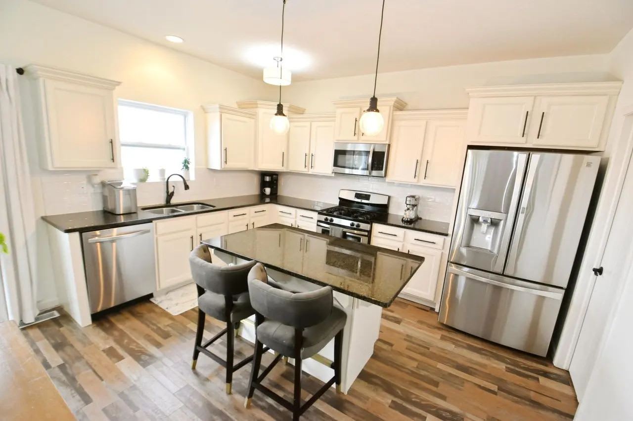 4236 Douthart Place – photo 5