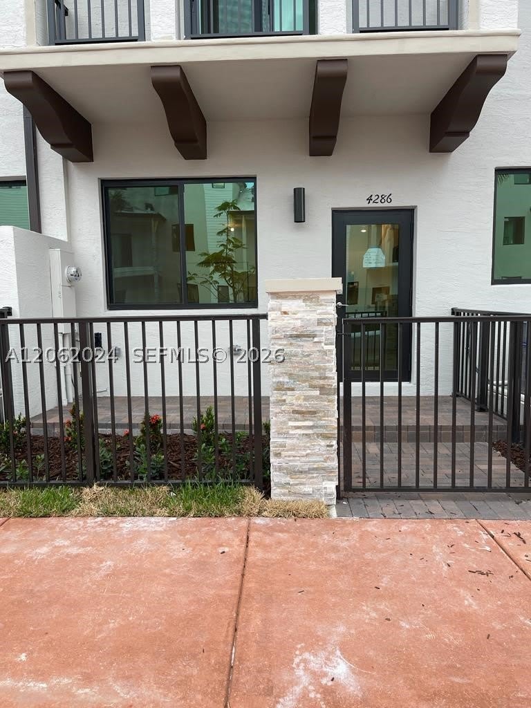 4286 NW 83rd Ave – photo 1