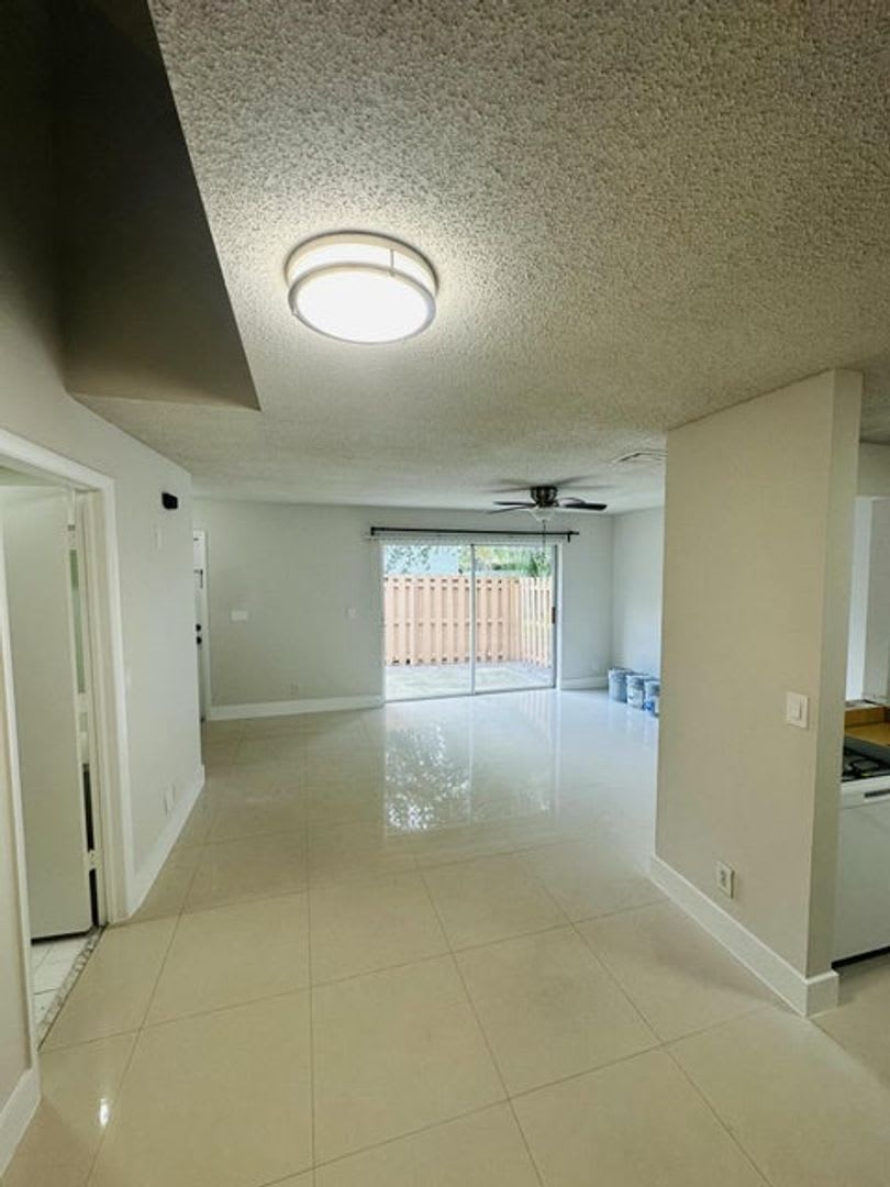 451 W Cypress Way West Palm Beach Fl 33406 – photo 2