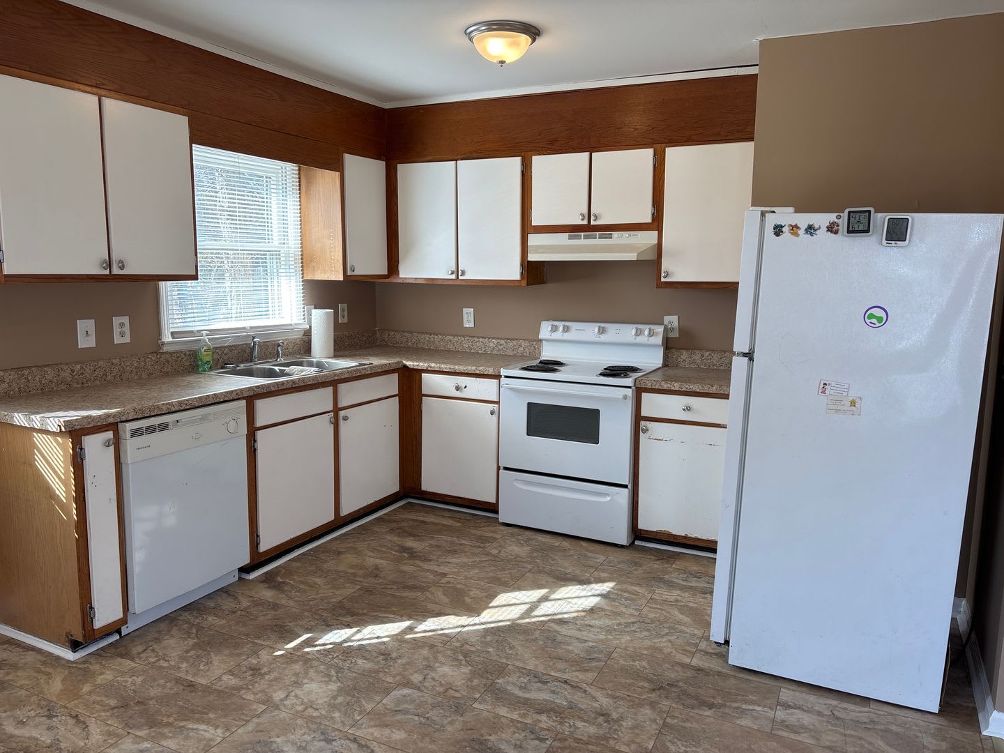 3 Bedroom Convenient to A&T and Downtown Greensboro! – photo 5