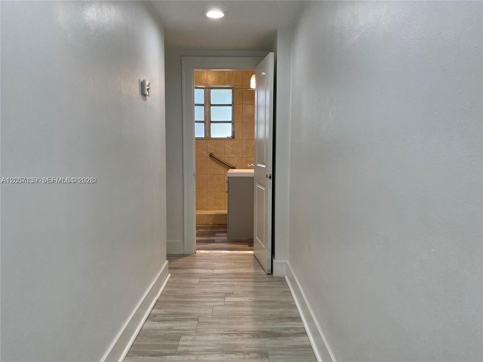 1522 Southwest 10Th Street – photo 1