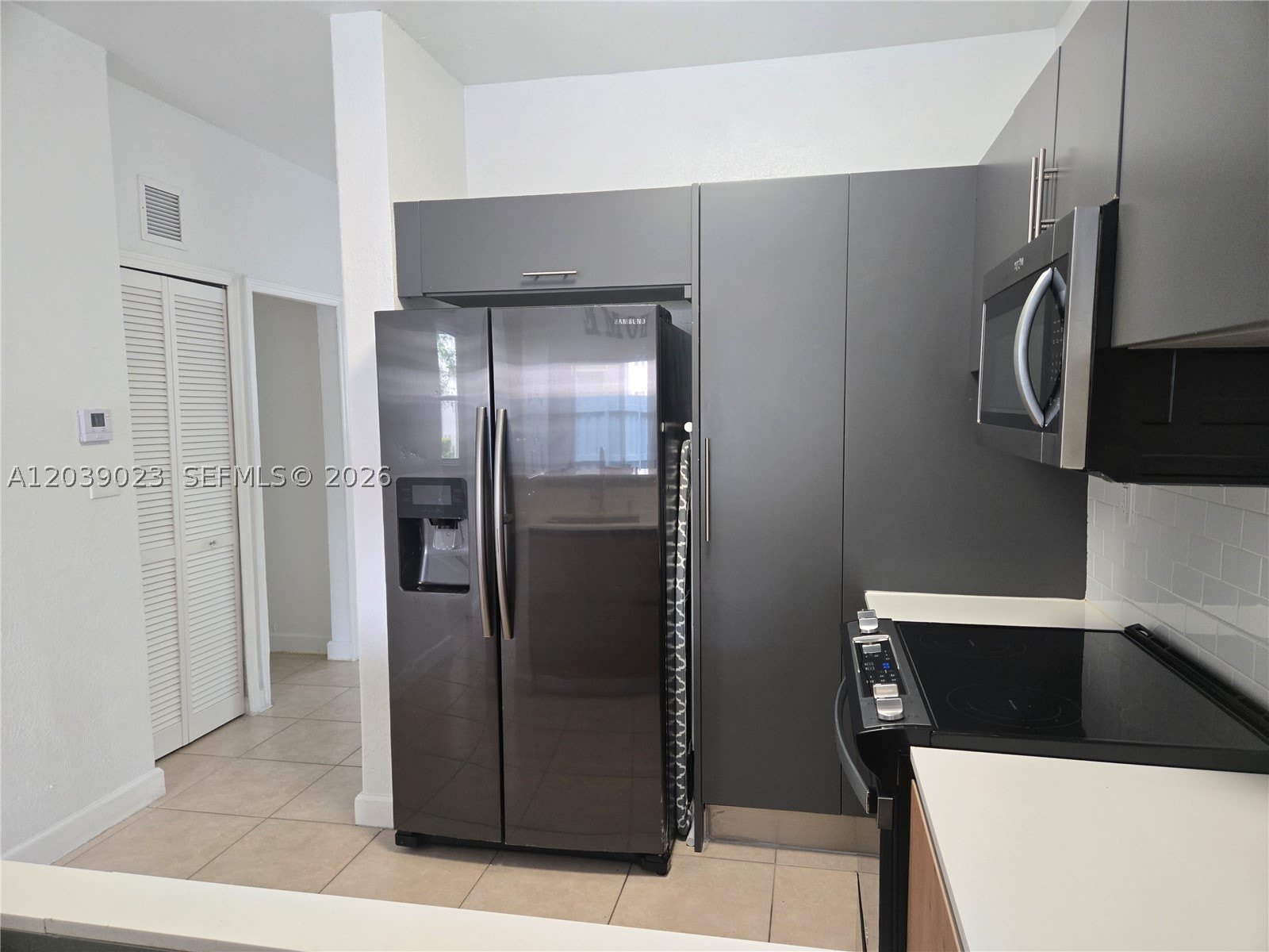 1539 SE 27th St – photo 2