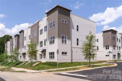 5010 Nimes Road – photo 1
