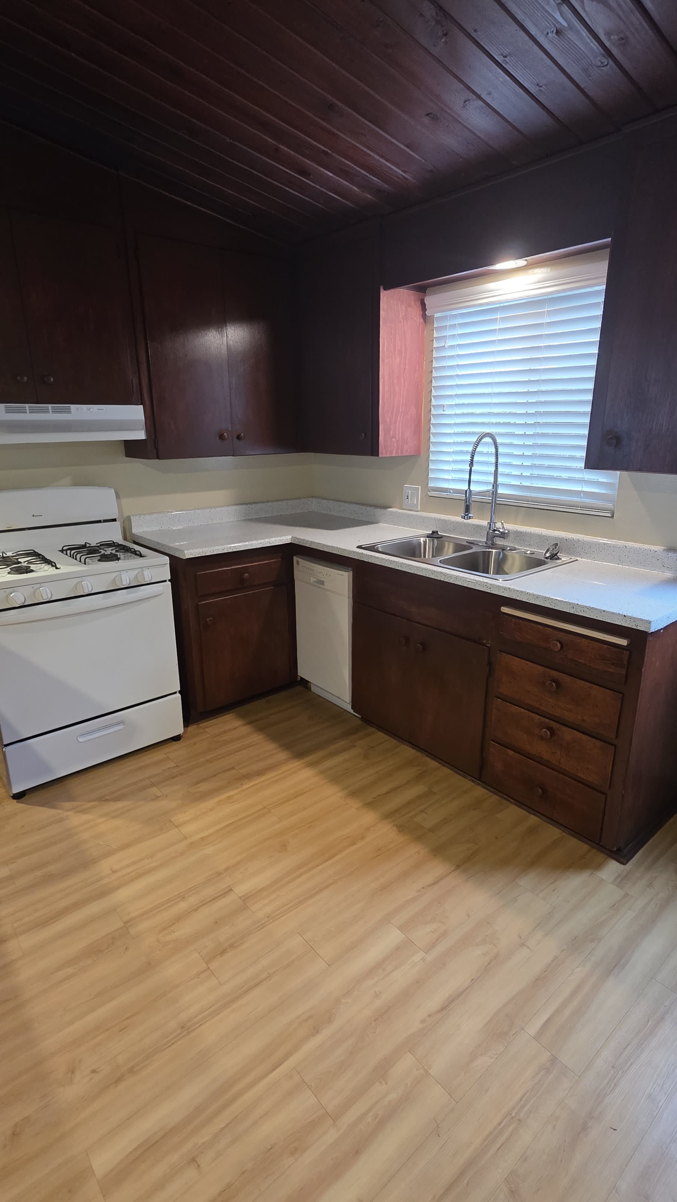 2256 Maple Street – photo 5