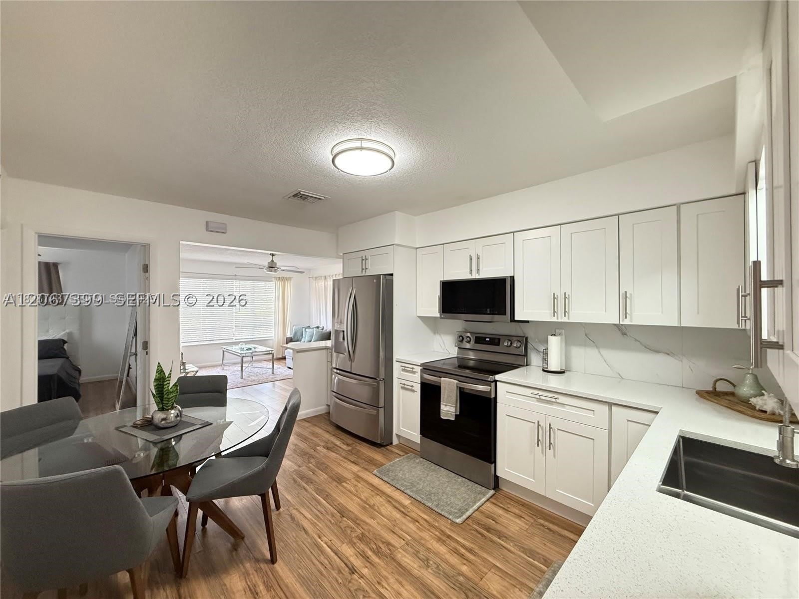 2220 NE 36th St – photo 4