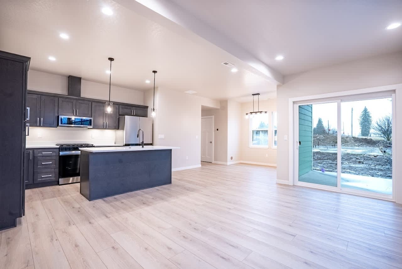 8154 West Boekel Road – photo 3