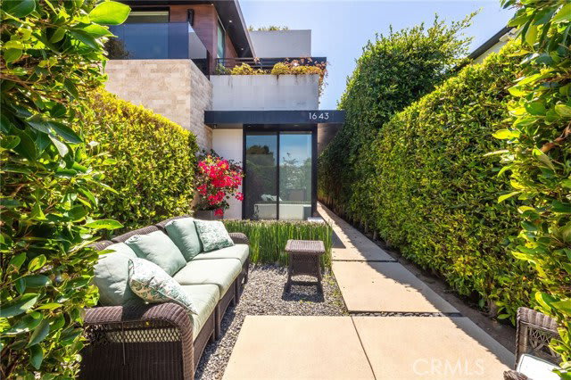 1643 South Carmelina Avenue – photo 3