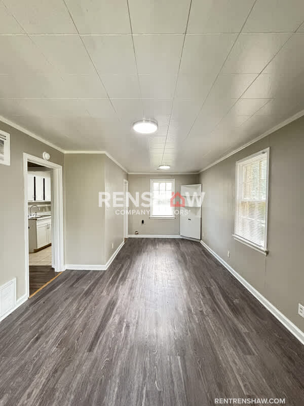 1065 Larry Ln – photo 4