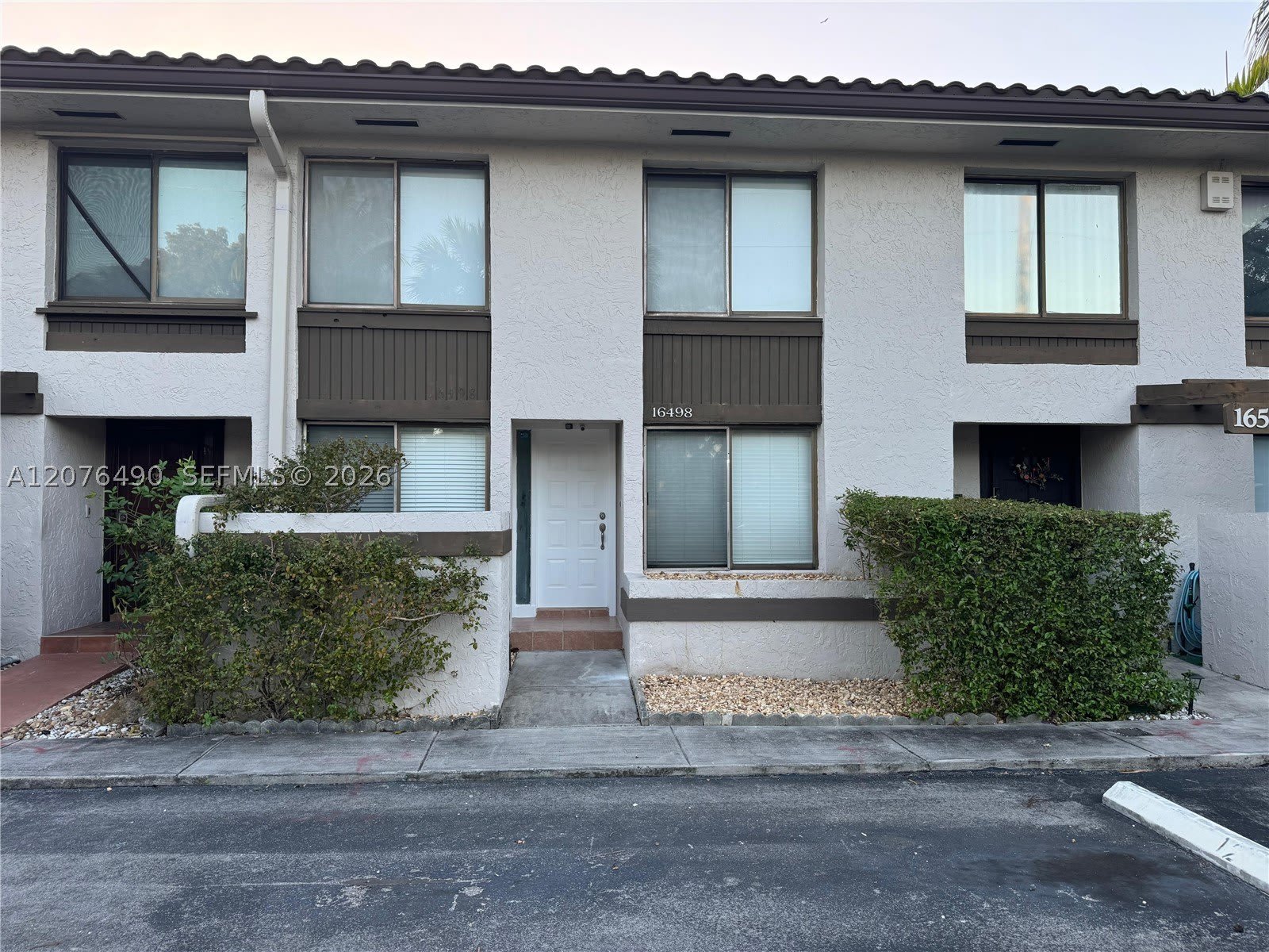 16498 NE 26th Ave – photo 2