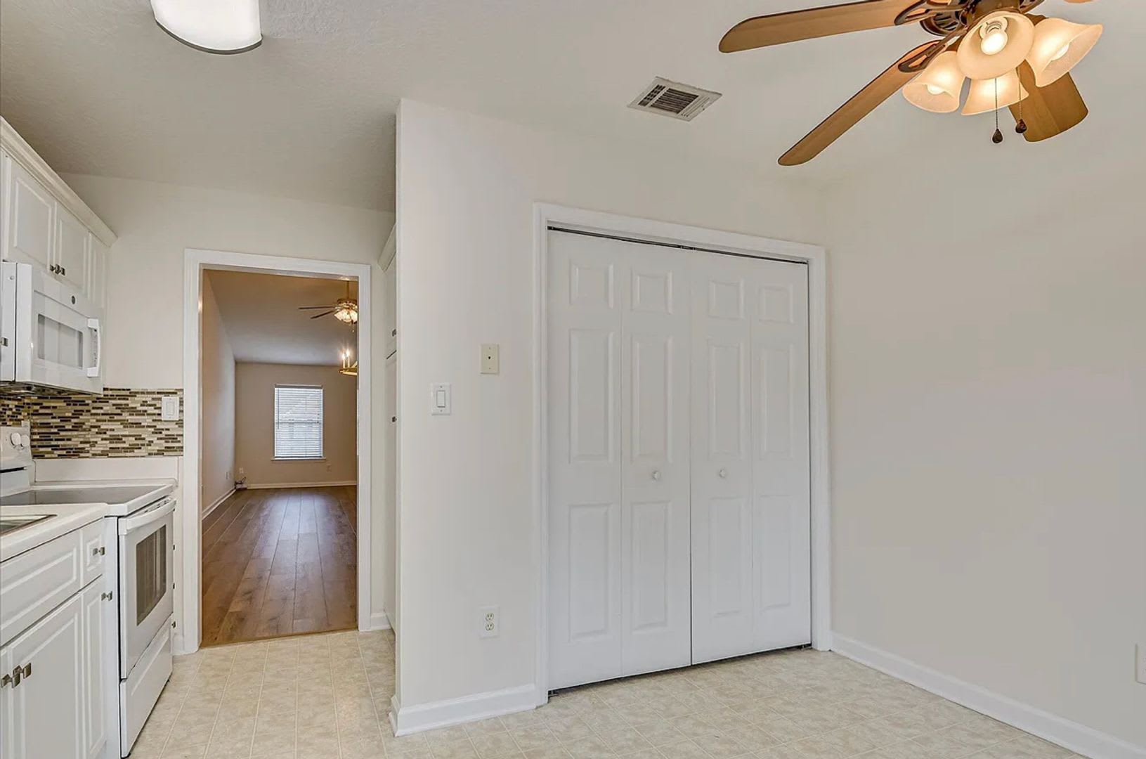 Updated 2 Br 2 Ba Townhome – photo 4