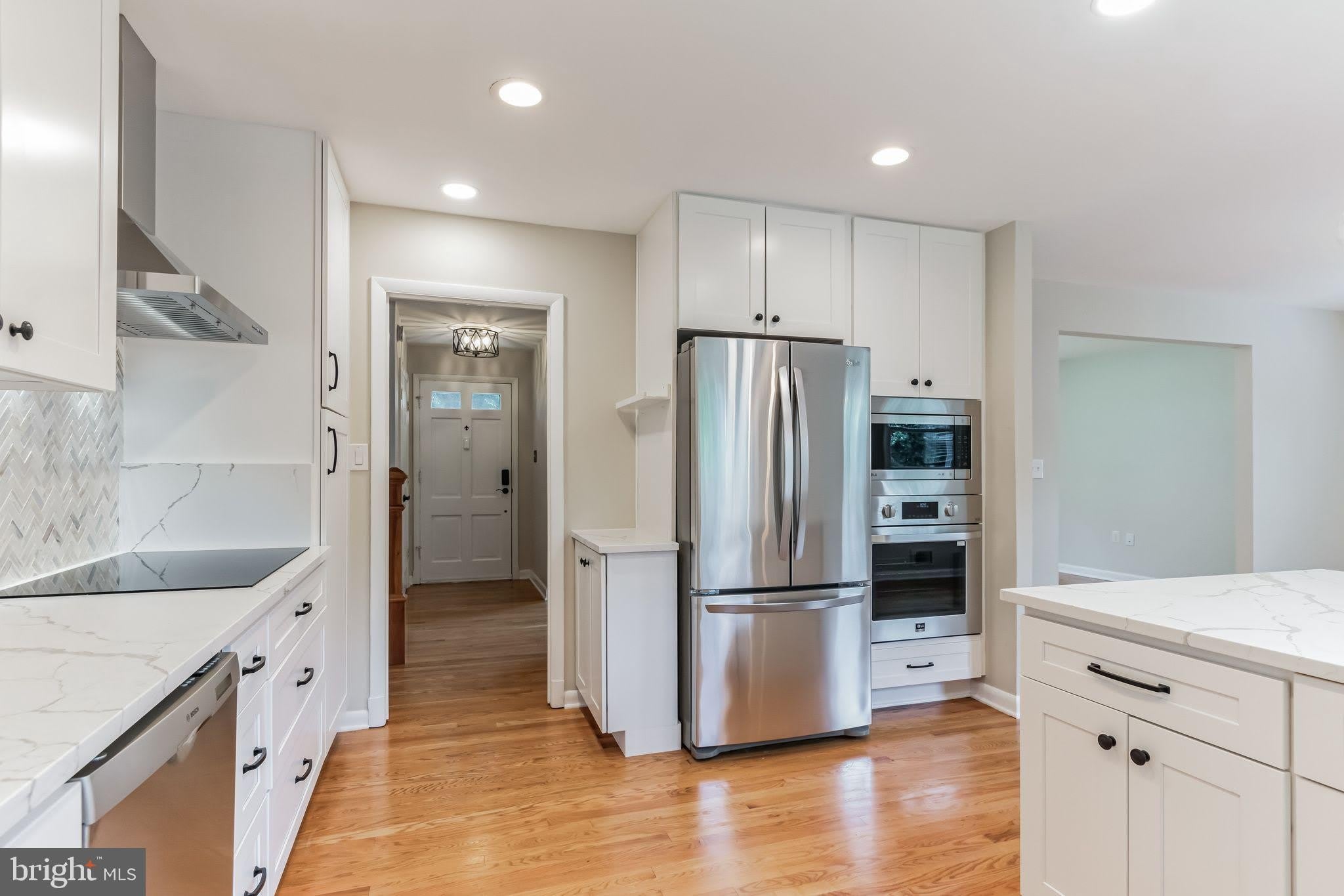 9902 HOLMHURST Road – photo 5