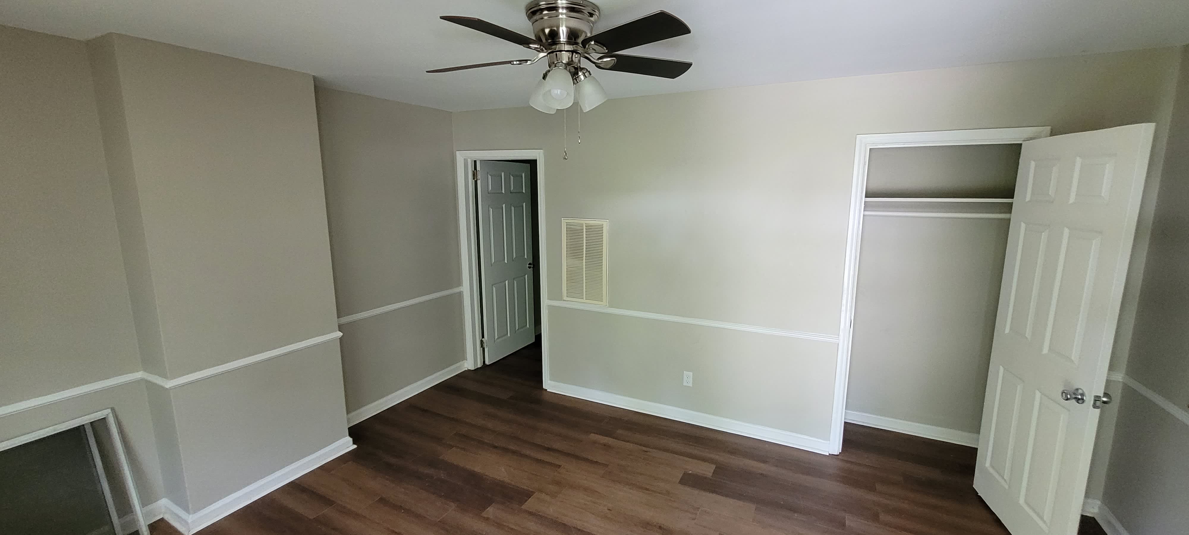 1102 Logan St – photo 3