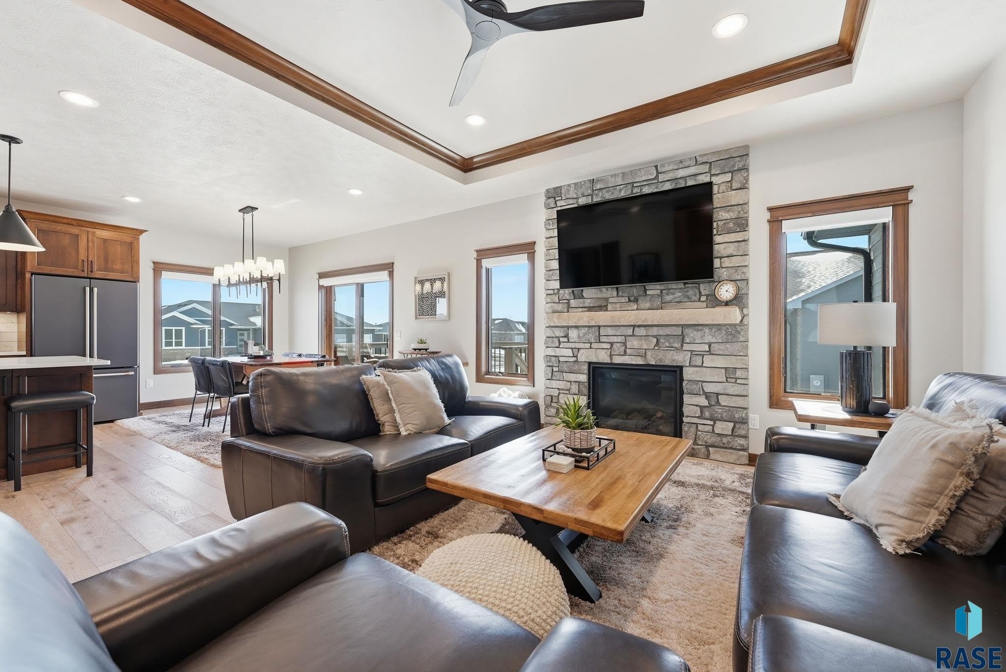 2701 W Oak Hill Dr – photo 2