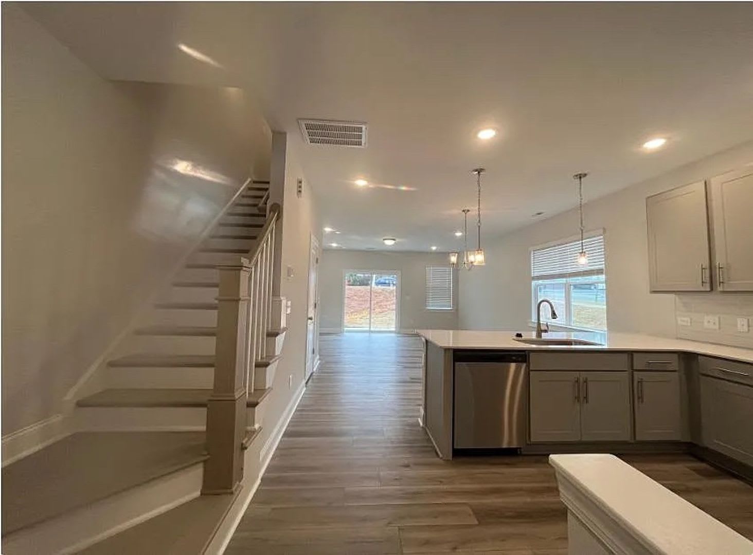 Room in 3 Bedroom Townhome in Apex – photo 3