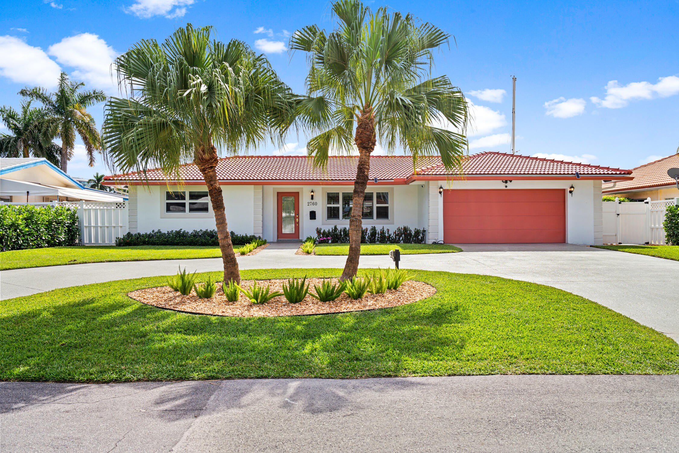2760 NE 7TH Street – photo 2