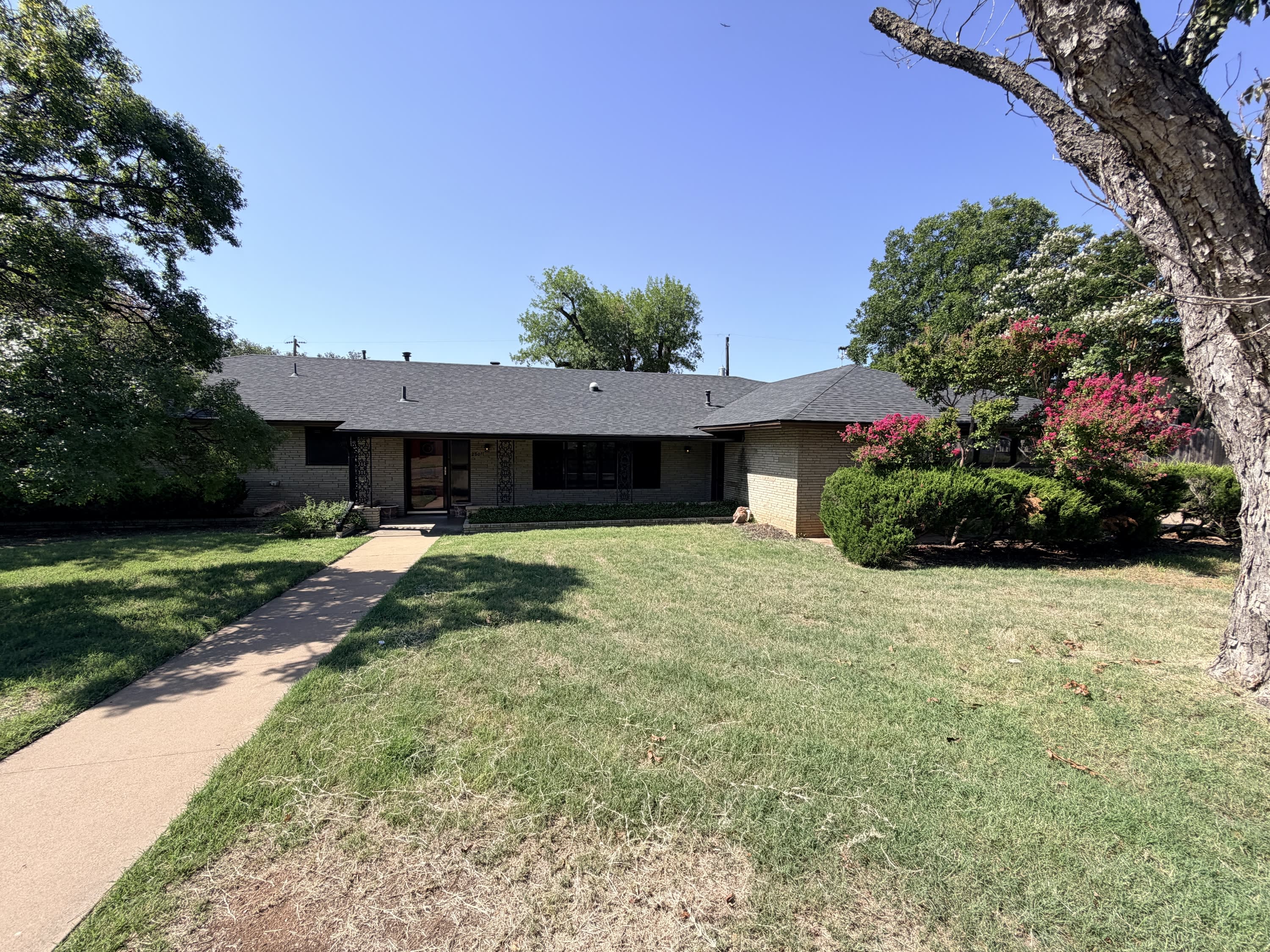 2601 Oxford Avenue – photo 2