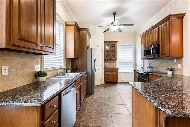 804 DUPRE Street – photo 5