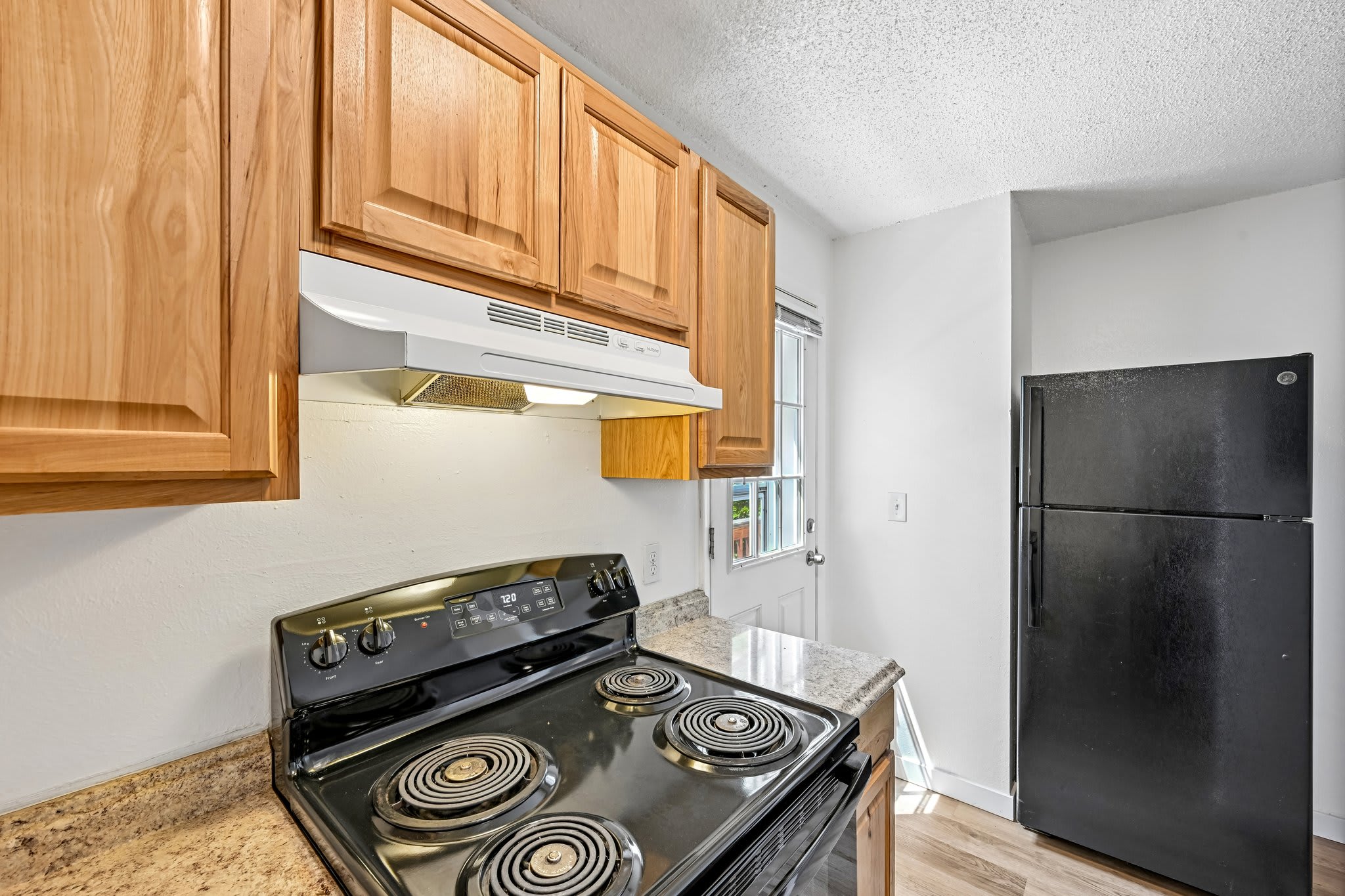 1937 Goss St – photo 1